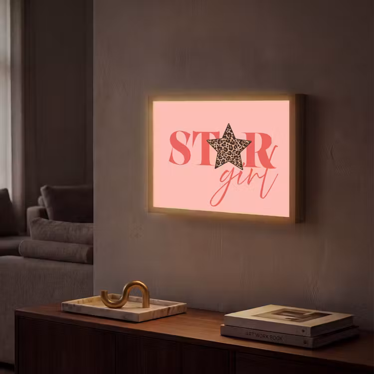 Star girl - Roze - Panter - Ster Light Box met batterij (Wandlamp) middel -sfeer1