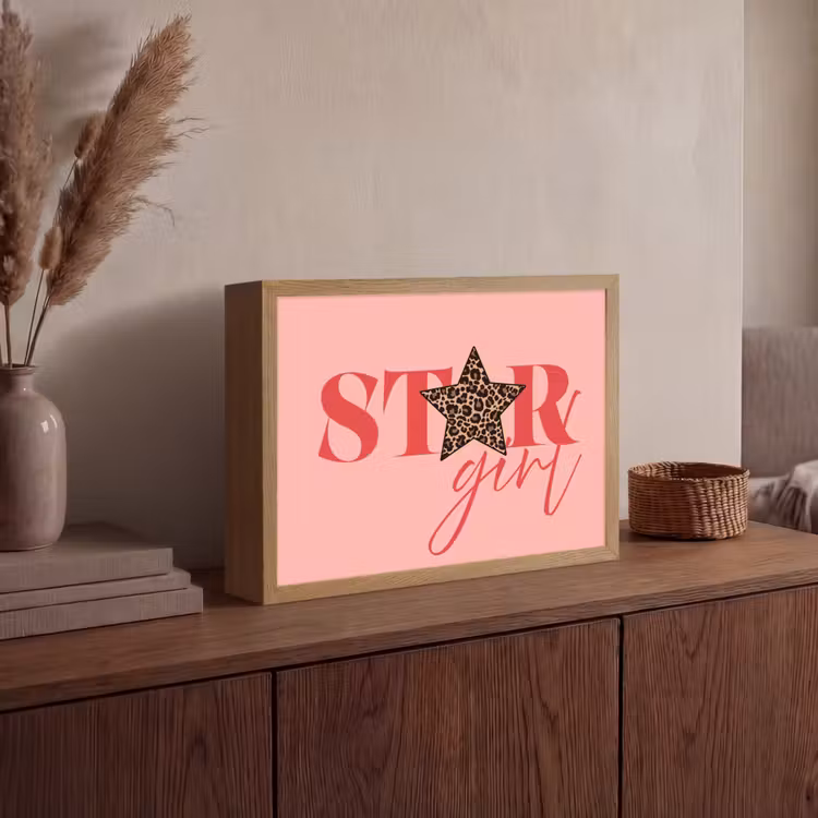 Star girl - Roze - Panter - Ster Light Box met batterij (Wandlamp) middel -sfeer2