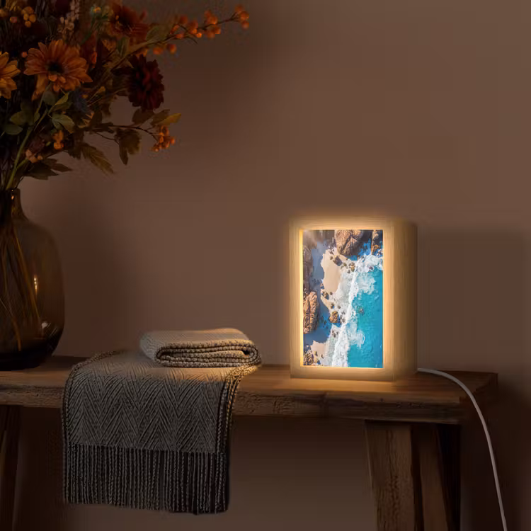 Strand - Zee - Rotsen - Natuur - Blauw Light Box met kabel (Wandlamp) klein -sfeer4