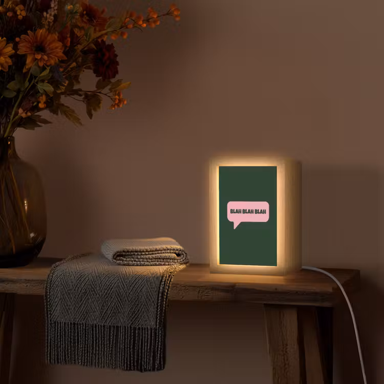 Tekstwolk - BLAH BLAH BLAH - Roze Light Box met kabel (Wandlamp) klein -sfeer4