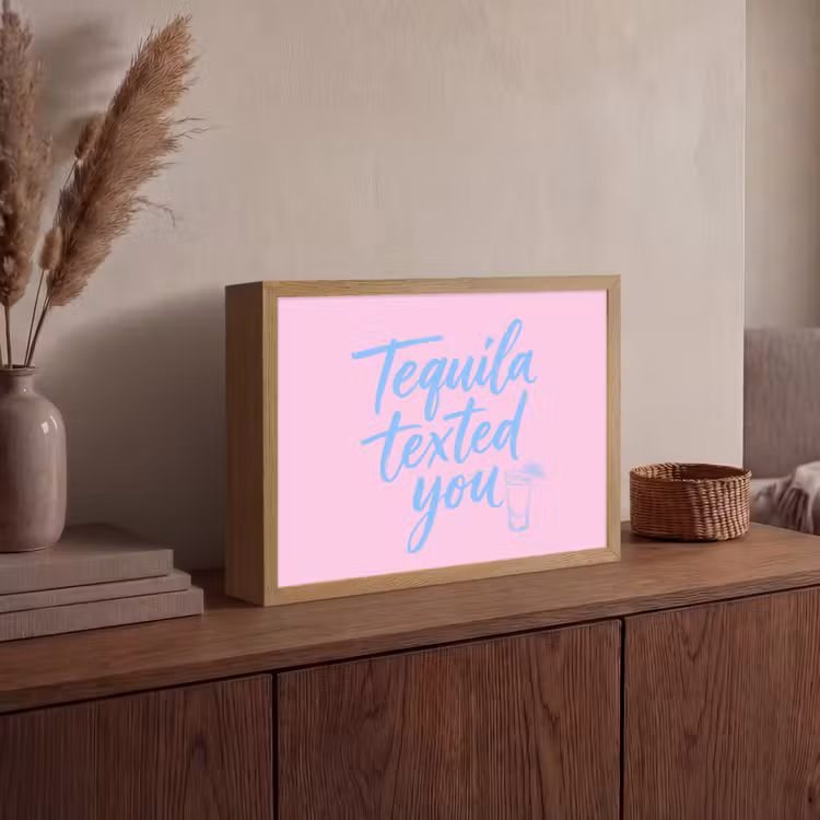 Tequila texted you - Roze - Blauw Light Box met batterij (Wandlamp) middel -sfeer2