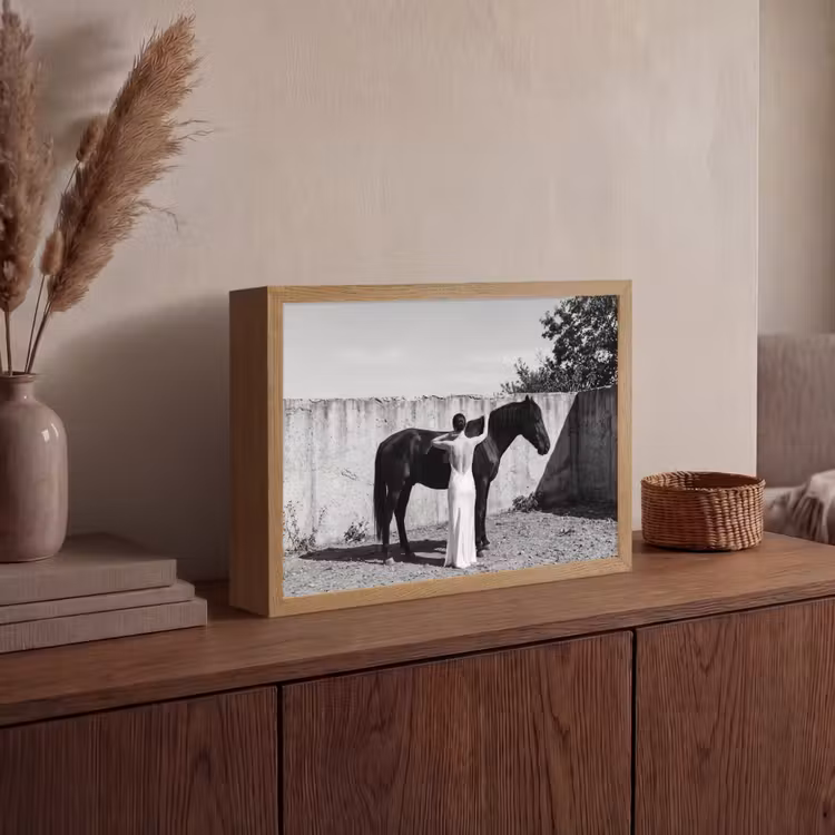Vrouw - Paard - Artistiek Light Box met batterij (Wandlamp) middel -sfeer2