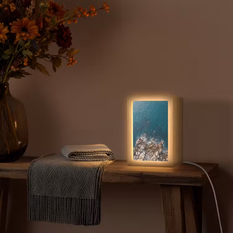 Zee - Kustlijn - Natuur - Abstract - Blauw Light Box met kabel (Wandlamp) klein -sfeer4