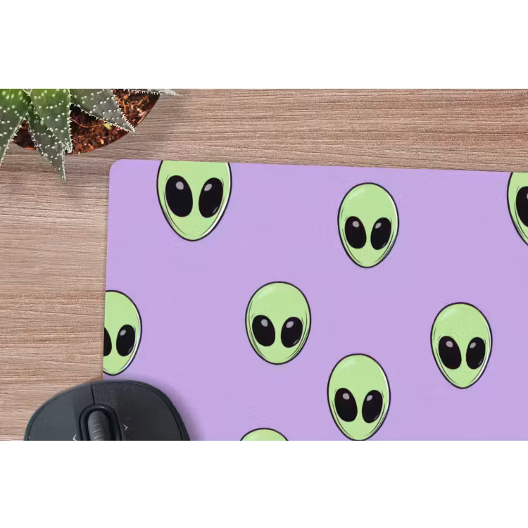 Alien - Retro - Lila muismat rubber klein 262 -closeup