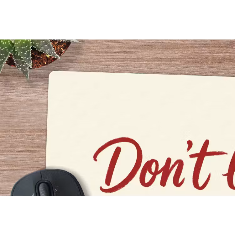 Don't lose your fire - Rood - Wit - Minimalistisch muismat rubber klein -closeup