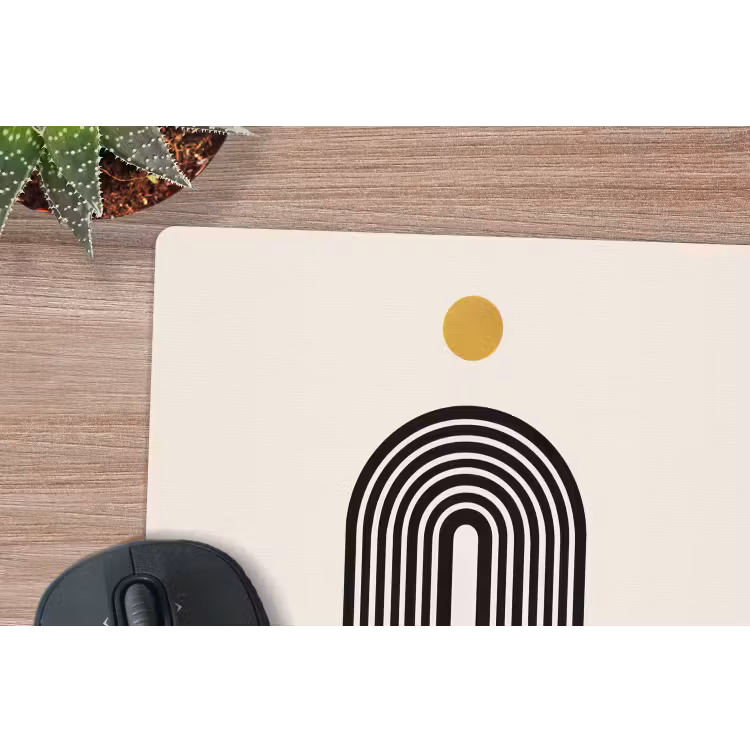 Minimalistisch - Zwarte boog - Gouden cirkel muismat rubber klein -closeup