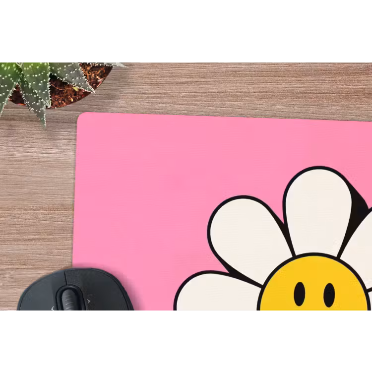 Smiley - Bloem - Roze muismat rubber klein -closeup