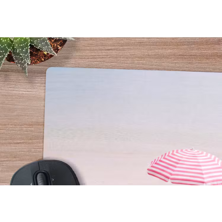 Strand - Parasol - Ligstoel - Zomer - Roze muismat rubber klein -closeup