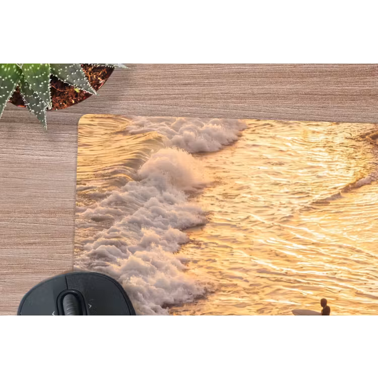 Surfer - Strand - Zonsondergang - Oceaan - Goud muismat rubber klein -closeup