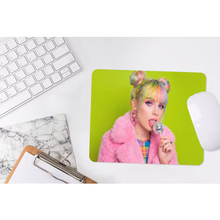 Vrouw - Kleurrijk haar - Pop art - Modern - Levendig muismat rubber klein -witbureau