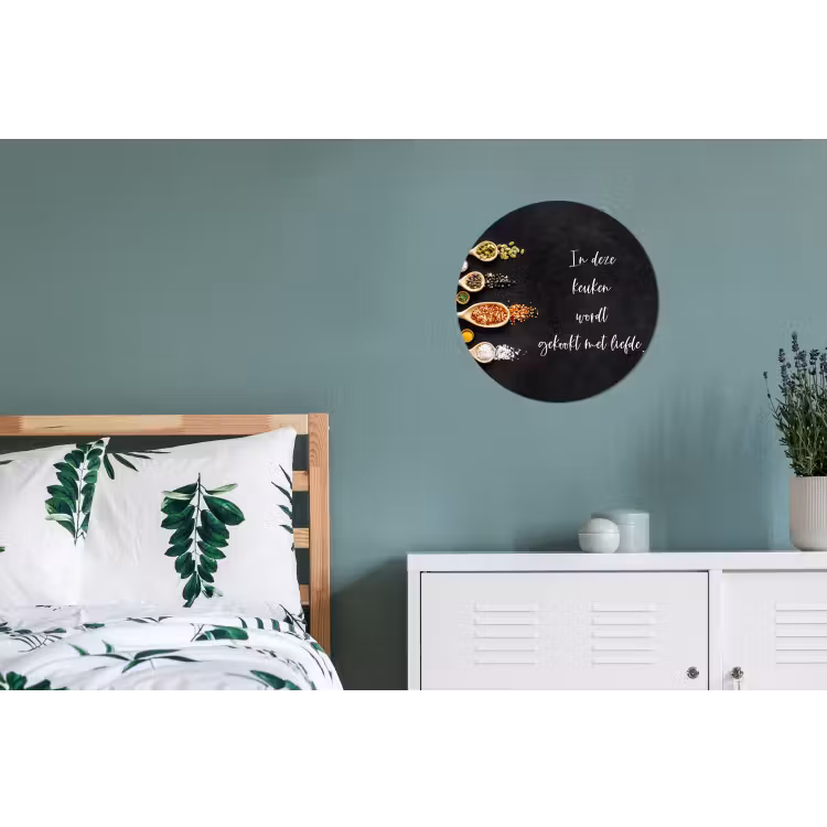 Quotes - Keuken - Spreuken - In deze keuken wordt gekookt met liefde - Liefde Wandcirkel aluminium klein -slaapkamer
