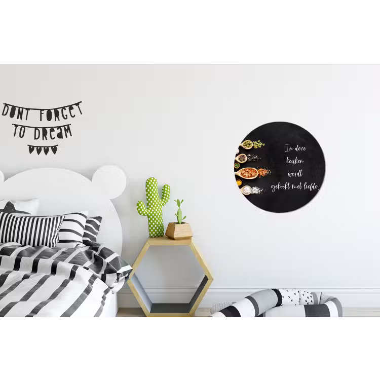 Quotes - Keuken - Spreuken - In deze keuken wordt gekookt met liefde - Liefde Wandcirkel aluminium klein -kinderkamer