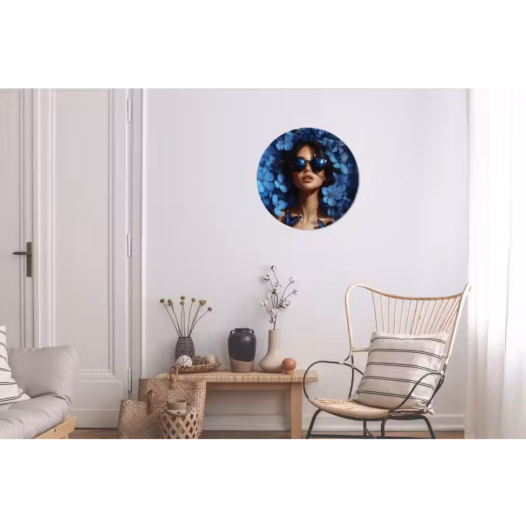 Vrouw - Blauw - Bloemen - Vlinders - Natuur Wandcirkel aluminium klein -woonkamer