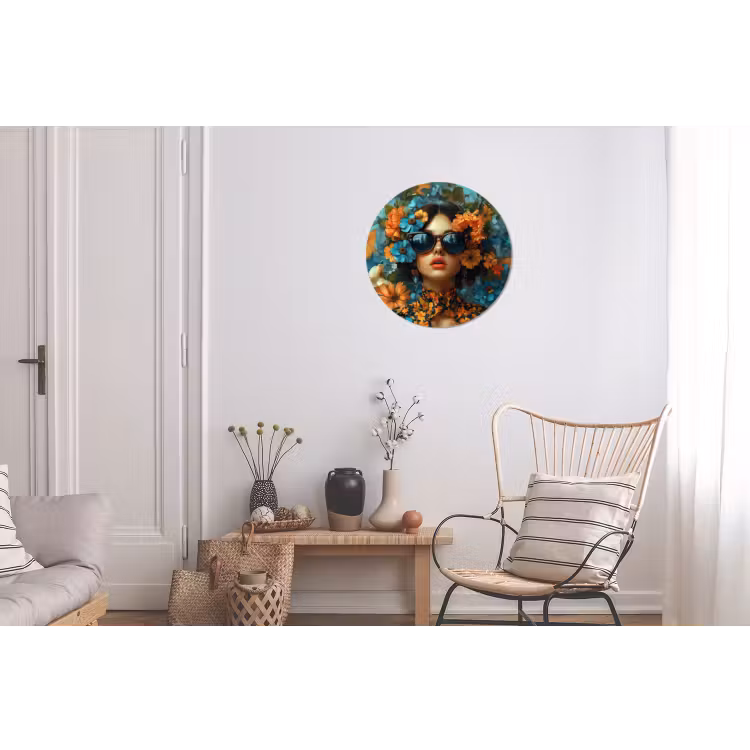 Vrouw - Bloemen - Oranje - Blauw - Modern Wandcirkel aluminium klein -woonkamer