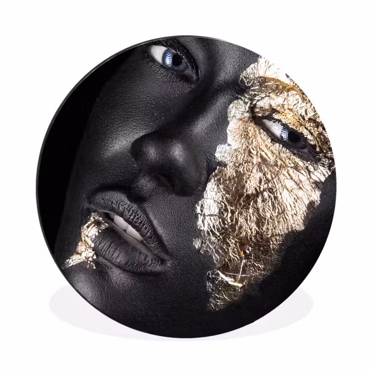 Vrouw - Goud - Zwart - Verf - Luxe Wandcirkel aluminium klein -3d