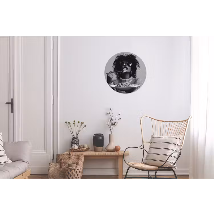 Vrouw - Pasta - Zwart - Wit Wandcirkel aluminium klein -woonkamer