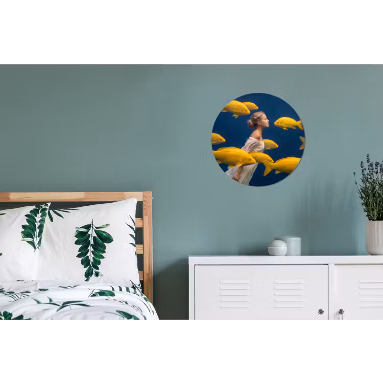 Vrouw - Vis - Water - Natuur - Geel Wandcirkel aluminium klein -slaapkamer