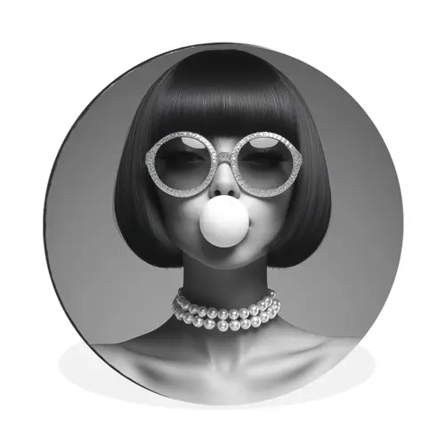 Vrouw - Zwart Wit - Ketting - Zonnebril Wandcirkel aluminium klein -3d