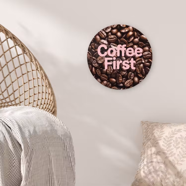 Coffee First - Koffiebonen - Roze Wandcirkel kunststof plaat 5mm dik klein -sfeer5