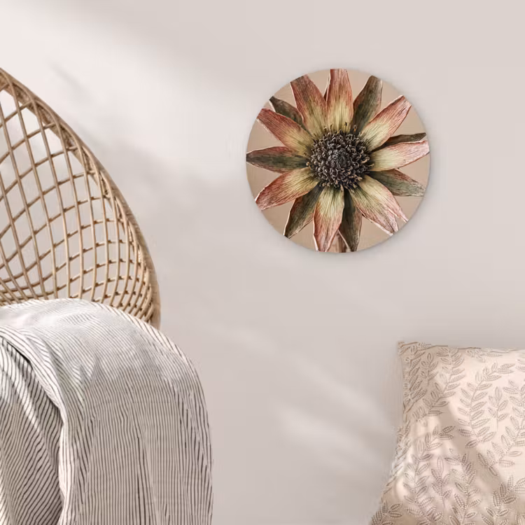 Droogbloem - Protea - Vintage - Beige - Rustiek Wandcirkel kunststof plaat 5mm dik klein -sfeer5