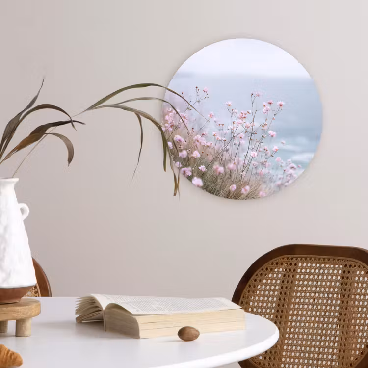 Klif - Bloemen - Zee - Roze Wandcirkel plexiglas klein -sfeer4