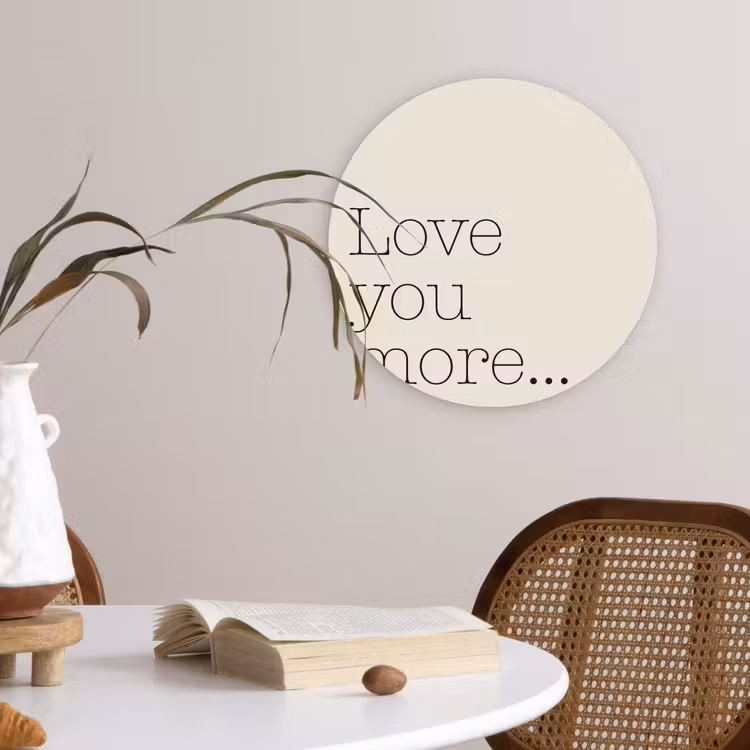 Minimalistisch - Love - Beige Wandcirkel plexiglas klein -sfeer4