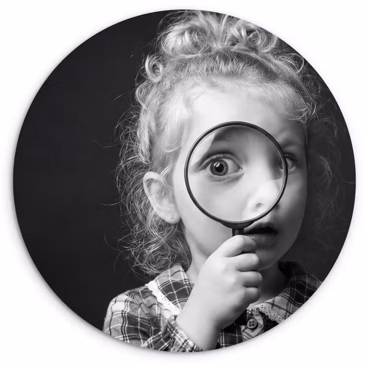 Kind - Vergrootglas - Portret - Zwart-wit Wandcirkel kunststof plaat 5mm dik klein -3d