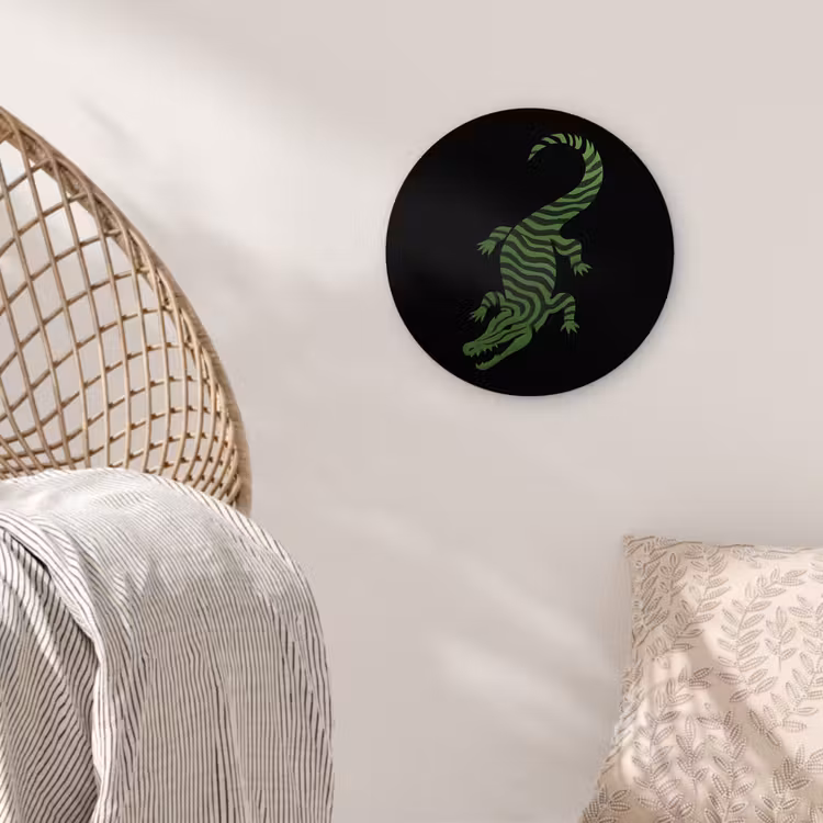 Krokodil - Groen - Tijgerachtig - Strepen Wandcirkel kunststof plaat 5mm dik klein -sfeer5