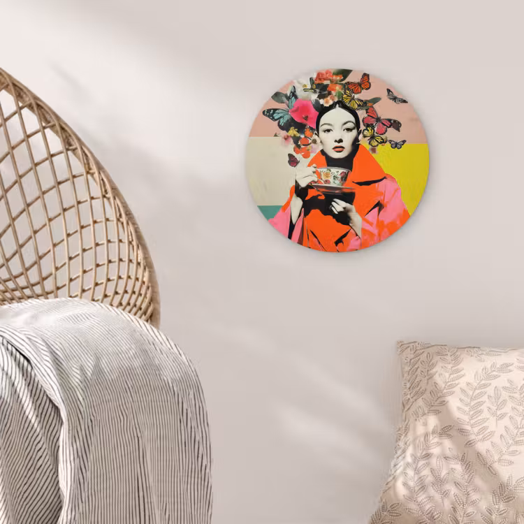 Retro - Vrouw - Kopje - Vlinders Wandcirkel kunststof plaat 5mm dik klein -sfeer5