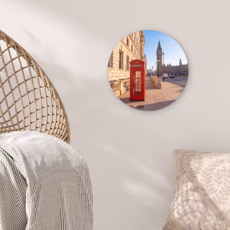 Telefooncel - Rood - Londen - Stad - Architectuur Wandcirkel kunststof plaat 5mm dik klein -sfeer5