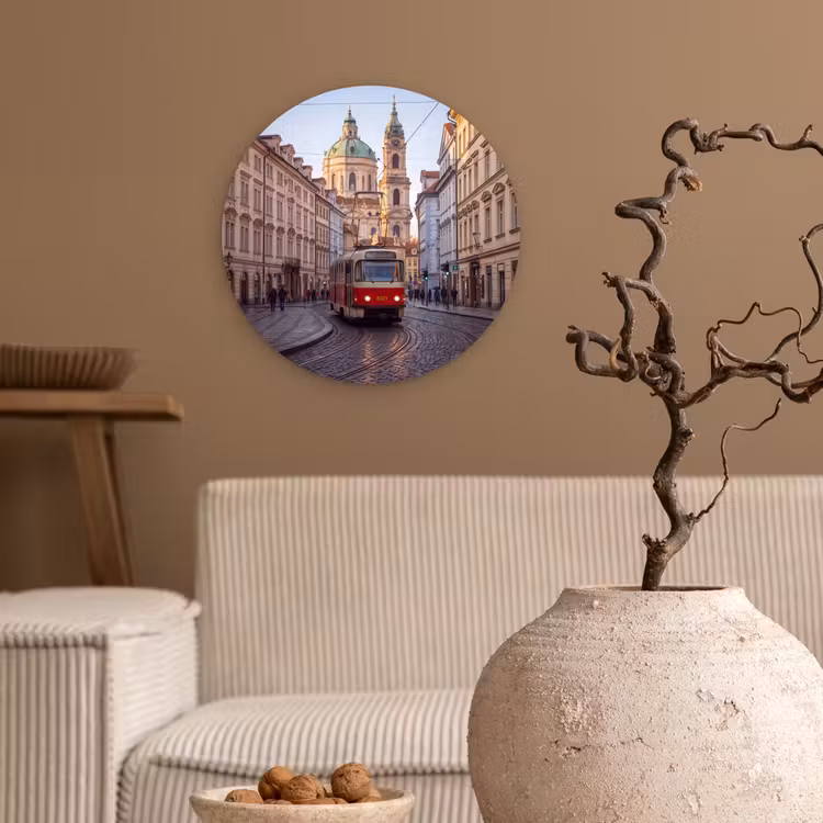 Tram - Straat - Stadsgezicht - Klassiek - Rood Wandcirkel kunststof plaat 5mm dik klein -sfeer1