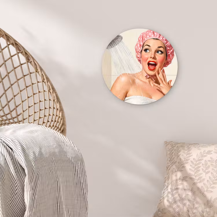 Vrouw - Douche - Roze Wandcirkel kunststof plaat 5mm dik klein -sfeer5