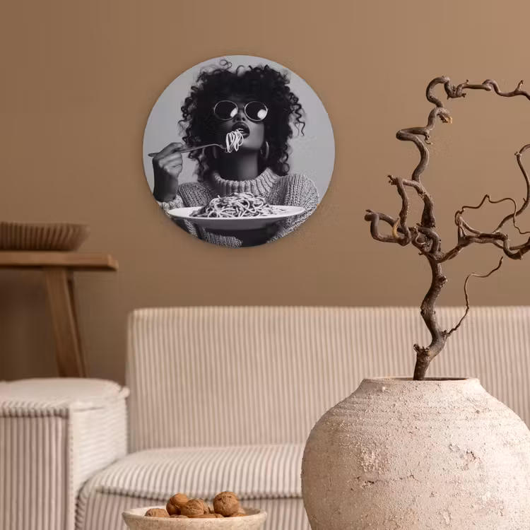 Vrouw - Pasta - Zwart - Wit Wandcirkel kunststof plaat 5mm dik klein -sfeer1