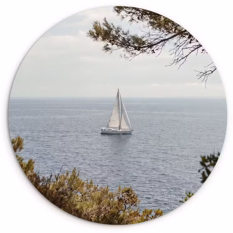 Muurcirkel - Zeilboot - bomen - water - Zeilboot - bomen - water Wandcirkel kunststof plaat 5mm dik klein
