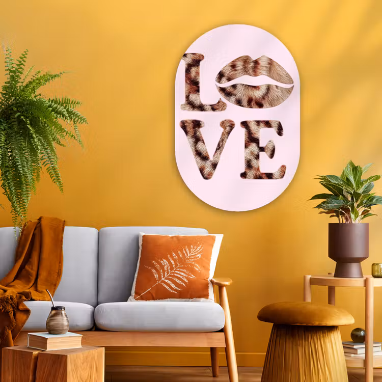 Tekst - Love - Pantervacht - Lichtroze Wandcirkel Ovaal Glas middel -sfeer4