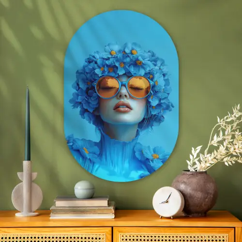 Vrouw - Bloem - Blauw - Modern - Bril - Portret Wandcirkel Ovaal Glas middel -sfeer2