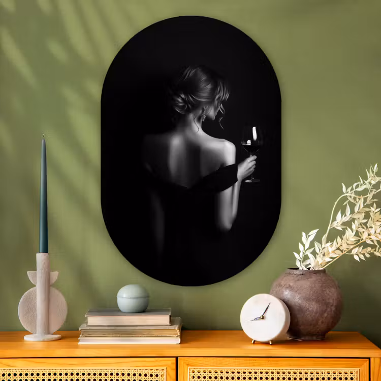 Vrouw - Wijn - Jurk Wandcirkel Ovaal Glas middel -sfeer2