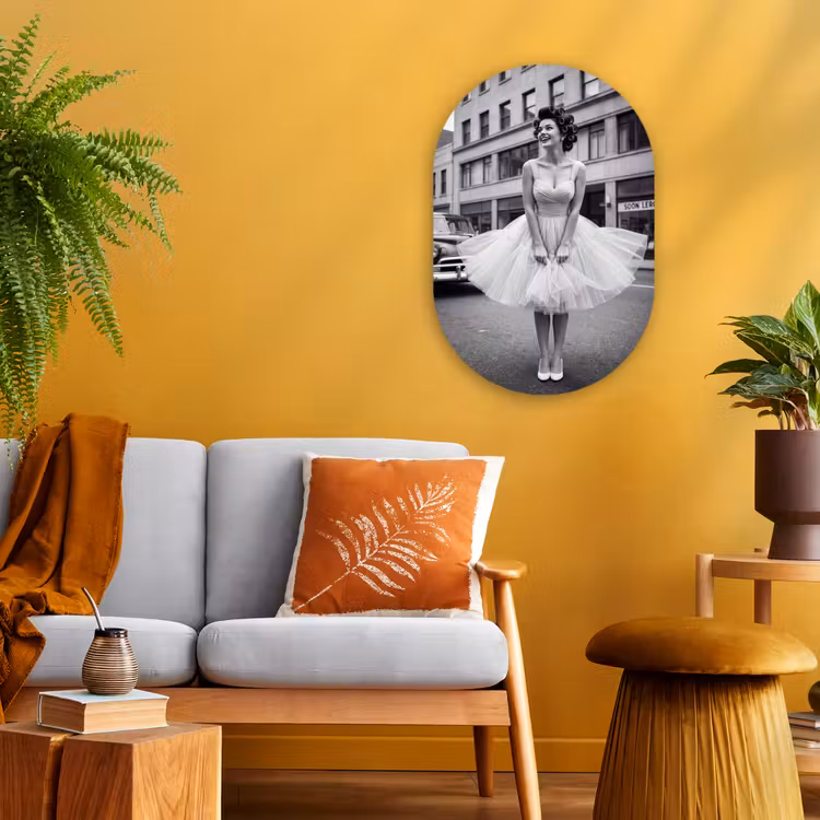 Retro - Vrouw - Zwart - Wit Wandcirkel Ovaal Forex klein -sfeer4