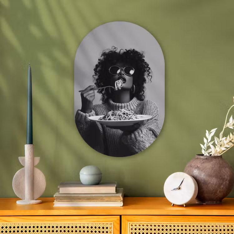 Vrouw - Pasta - Zwart - Wit Wandcirkel Ovaal Forex klein -sfeer2