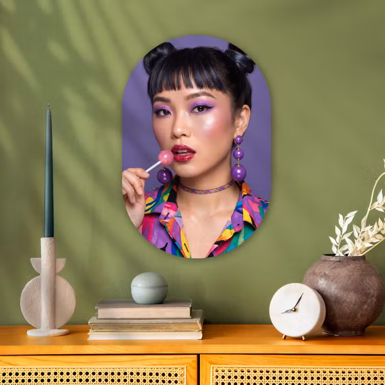 Vrouw - Portret - Make-up - Paars - Levendig Wandcirkel Ovaal Forex klein -sfeer2