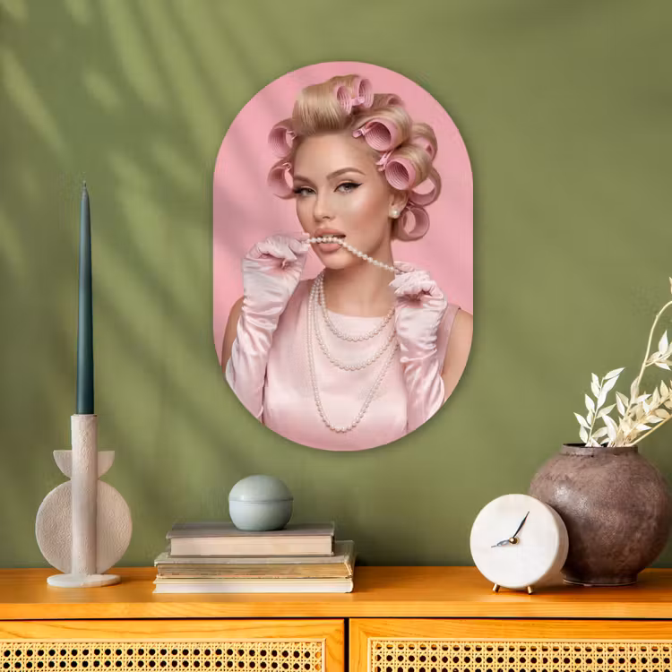 Vrouw - Roze - Parelketting - Krulspelden Wandcirkel Ovaal Forex klein -sfeer2