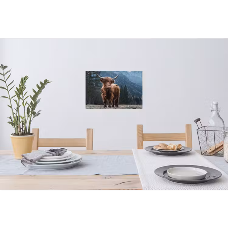 Schotse hooglander - Berg - Landschap - Bomen - Koe - Natuur Muursticker klein -eettafel