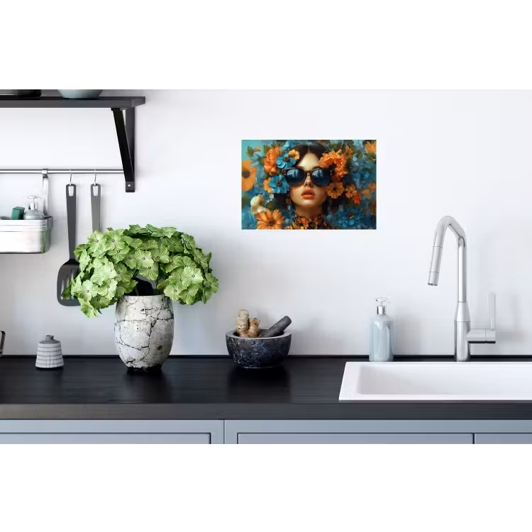 Vrouw - Bloemen - Oranje - Blauw - Modern Muursticker klein -keuken
