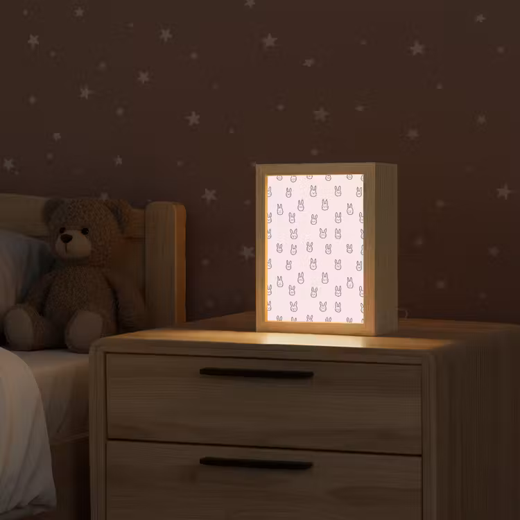 Konijnen - Minimalistisch - Roze Light Box met kabel (Kinderlampje) klein 904 -sfeer1_kind
