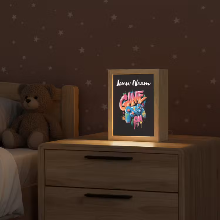 Controller - Game - Graffiti - Tekst Light Box met kabel (Kinderlampje) klein -sfeer1_kind