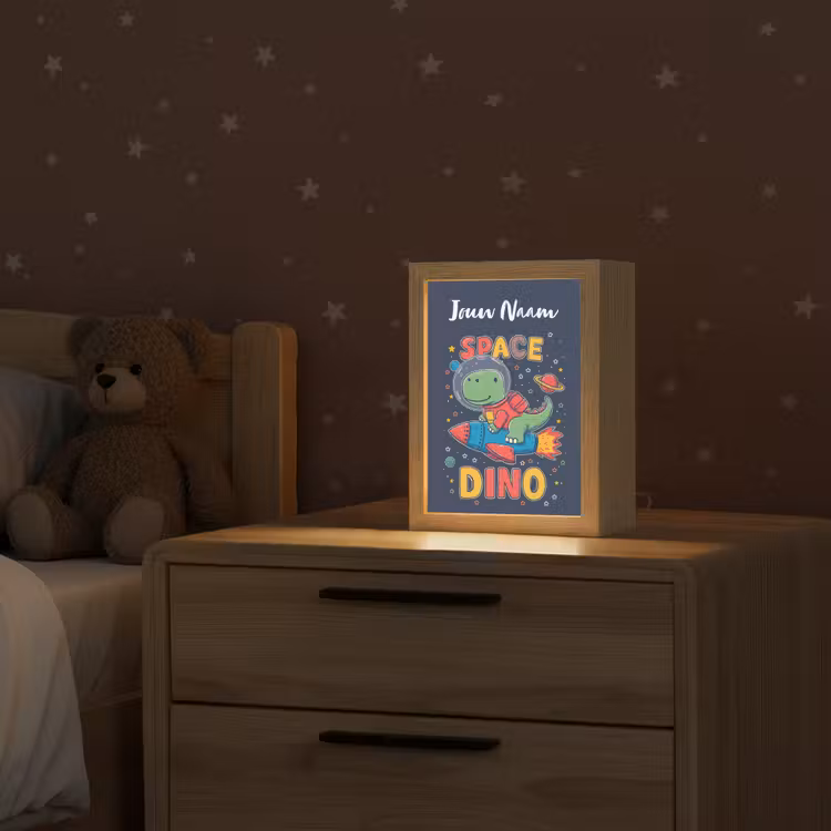 Dino - Raket - Kleurrijk Light Box met kabel (Kinderlampje) klein -sfeer1_kind