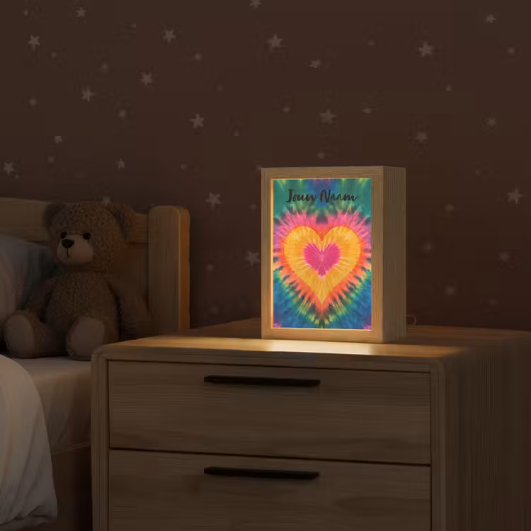 Hart - Kleurrijk - Regenboog - Tie Dye Light Box met kabel (Kinderlampje) klein -sfeer1_kind