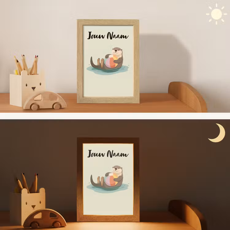 Otter - Strandbal - Kleurrijk Light Box met kabel (Kinderlampje) klein -sfeer3_kind