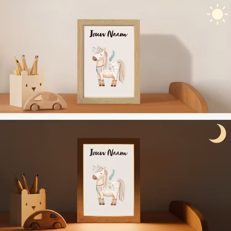 Pony - Lichtbruin - Vlekken - Veren Light Box met kabel (Kinderlampje) klein -sfeer3_kind