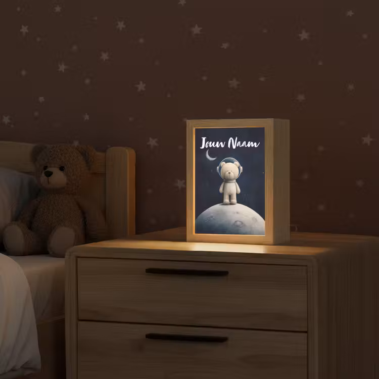 Teddybeer - Ruimtehelm - Maan - Sterren Light Box met kabel (Kinderlampje) klein -sfeer1_kind